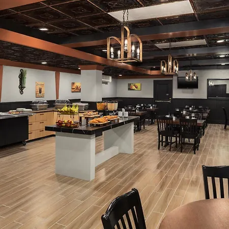 Ramada Plaza by Wyndham Gatineau/Manoir du Casino-3